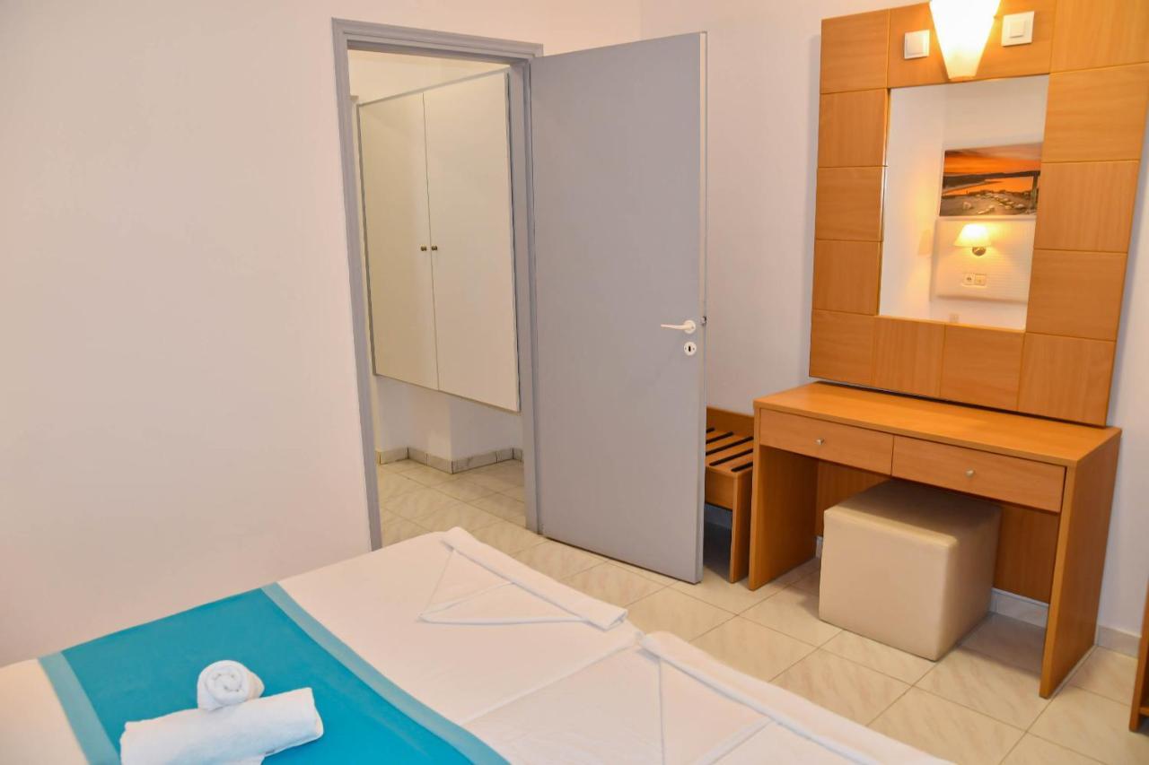 Blue Nest Hotel Tigkaki  Bagian luar foto