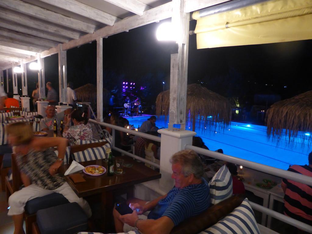 Blue Nest Hotel Tigkaki  Bagian luar foto